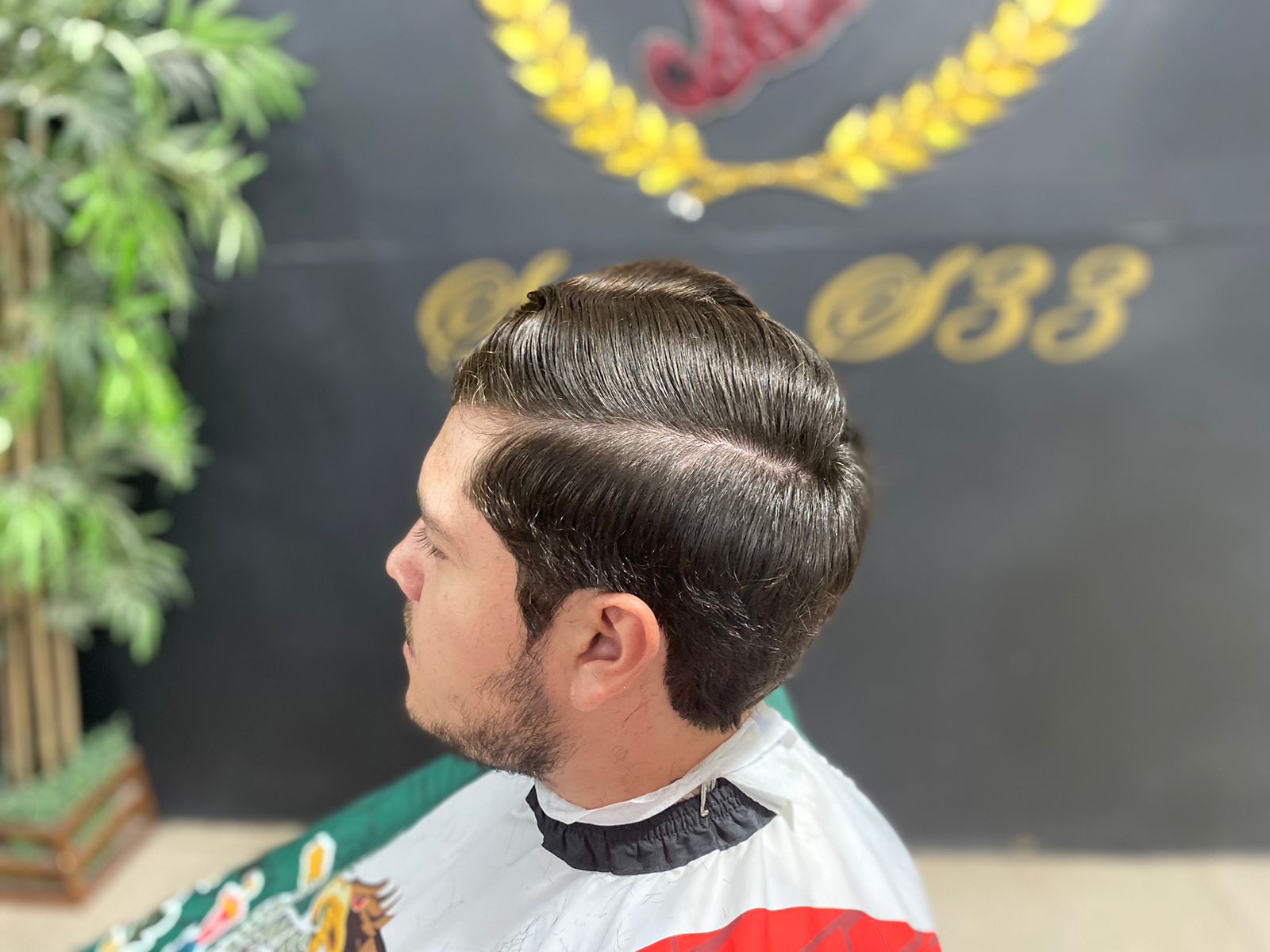 Corte Clásico con Puntas Redondas Detras 